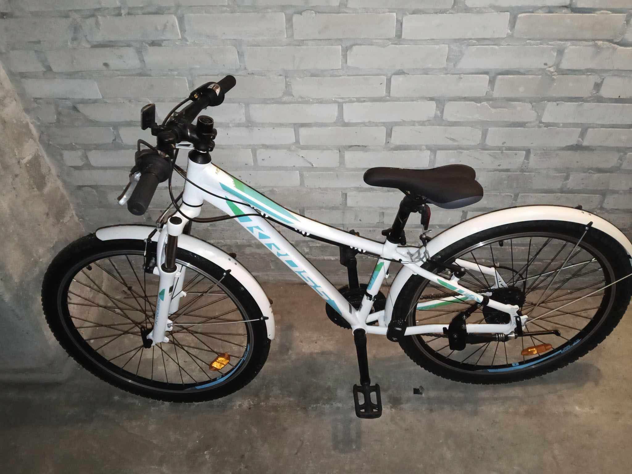Witam 
Dziś w nocy skradziono dla córki rower z piwnicy przy ulicy  Wileńskiej gdyby ktoś coś widział proszę o kontakt 
6 0 8 0 7 0 9 1 5
Dziękuję