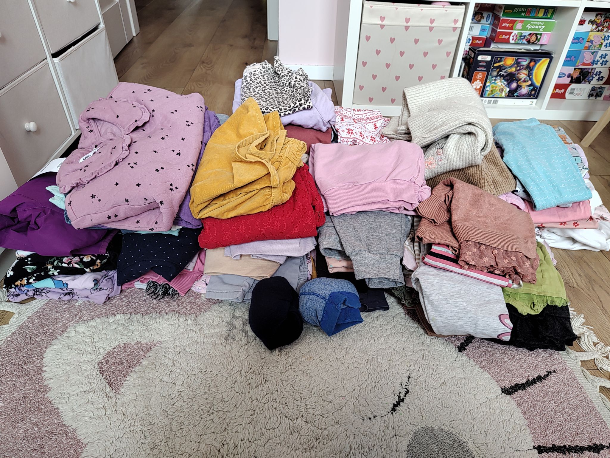 3x60 litrów
Ubranka dziewczynka 104/110/116  

50 zł odbiór baranki jak najszybciej