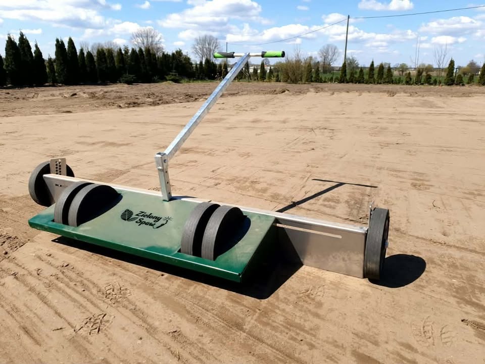 Witam. Czy ktos w elku wynajmuje taki niwelator do rownania terenu pod trawnik?