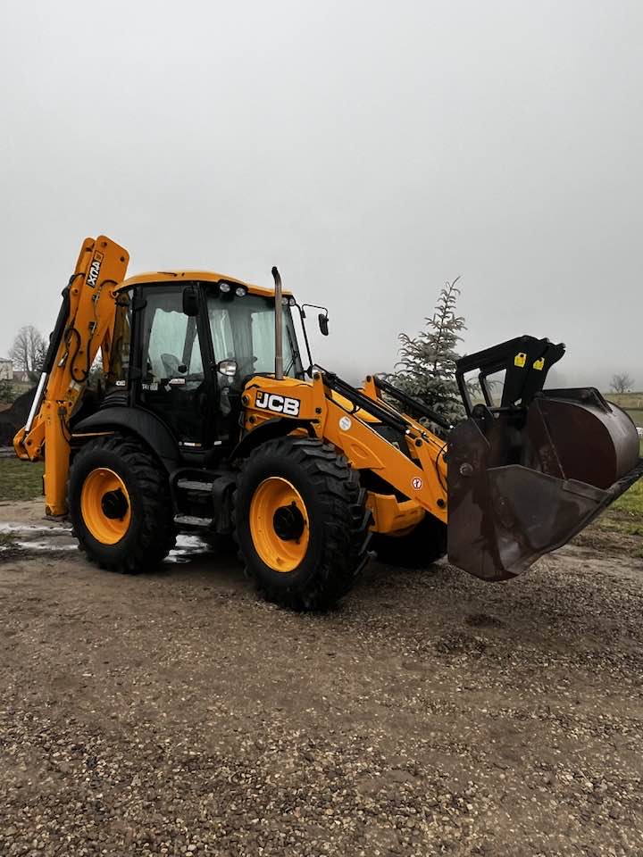 Poszukiwany operator z doświadczeniem na koparko ładowarkę JCB 4cx mile widziane prawo jazdy Kat C.Tel 501506231