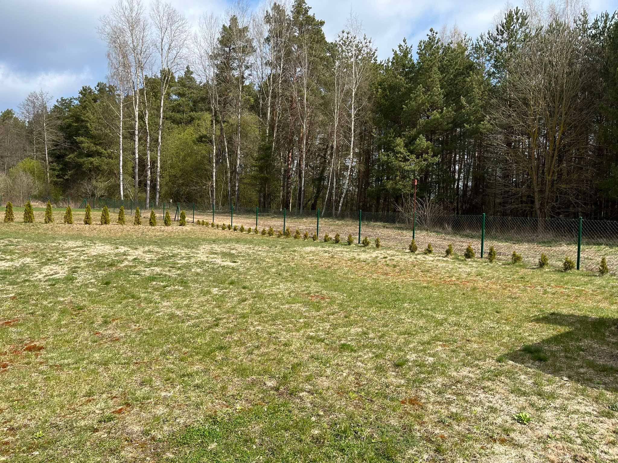 Sprzedam działkę 2000m2 z warunkami zabudowy w miejscowości Grabnik (10km od Ełku).
Działka uzbrojona: woda prąd oraz w pełni ogrodzona
Cena 330000 tys do negocjacji.
with 6 Attachments: