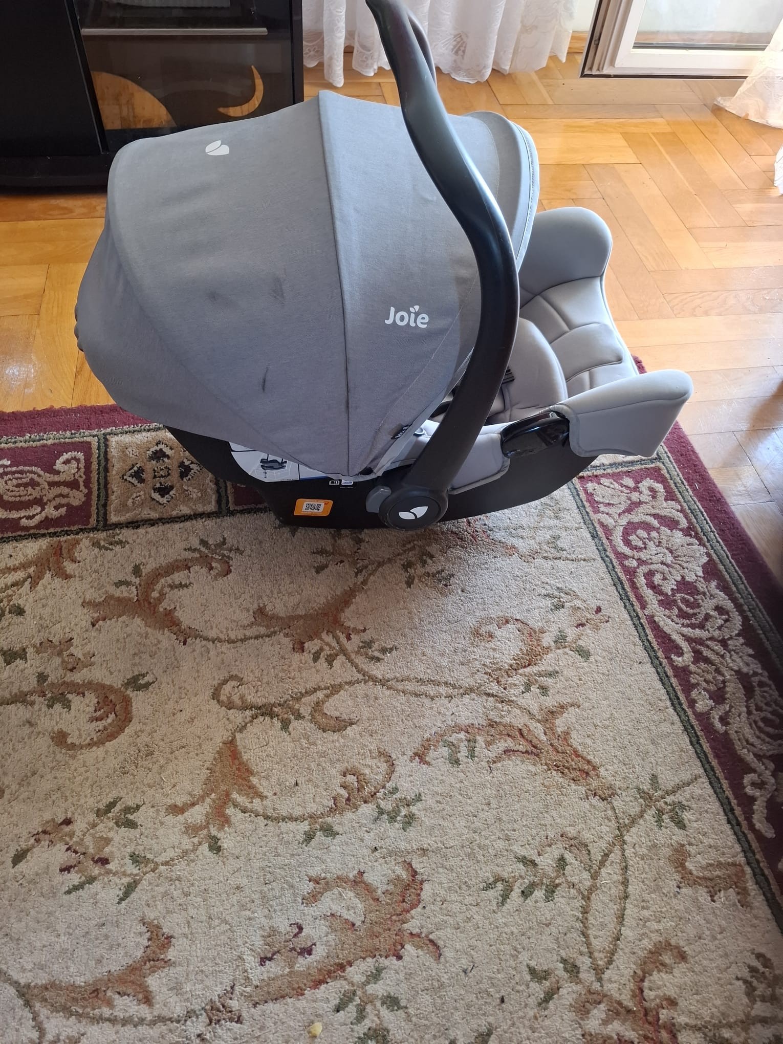 Witam, sprzedam nosidelko i leżaczek dla niemowlaka. Oba przedmioty 50zł.