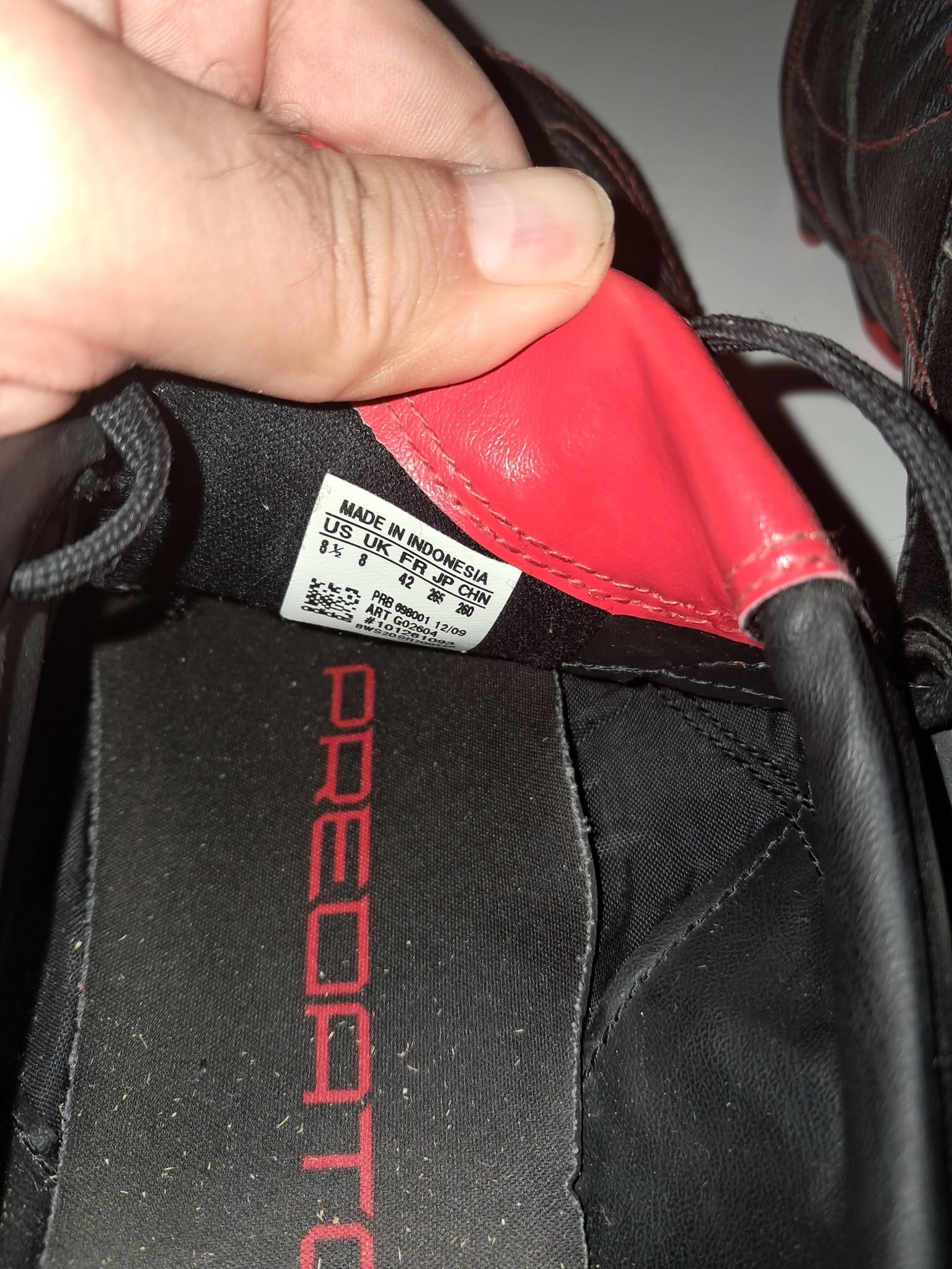 Sprzedam buty adidas predator 85zl nike mercurial 75zl