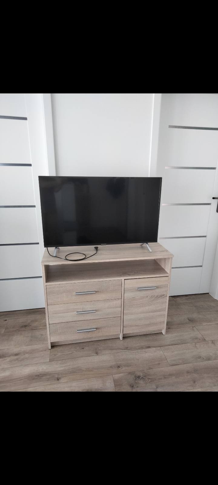 Komoda używana 98,5x35 wysokość 75
200zl

Baranki