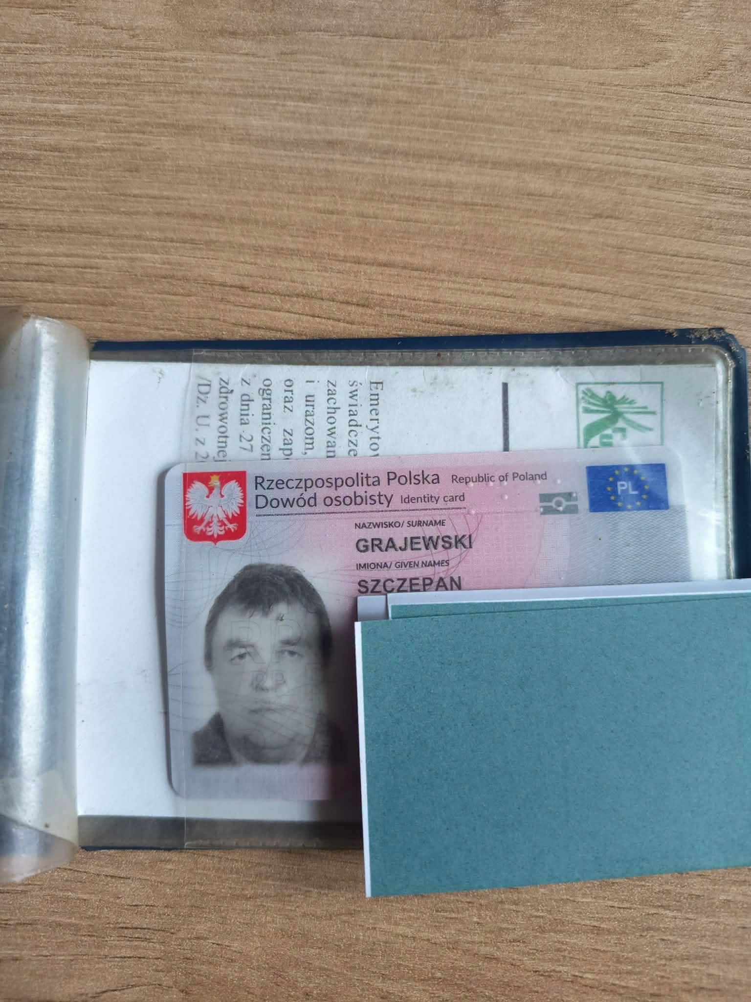 Znaleziono dowód osobisty wraz z legitymacją rencisty
