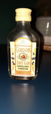 GIN GORDON'S 50ml-z 2000 roku- Kolekcjonerska