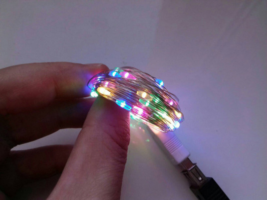 Dekoracyjne malutkie lampki USB, różne kolory, 5m na elastycznym druci