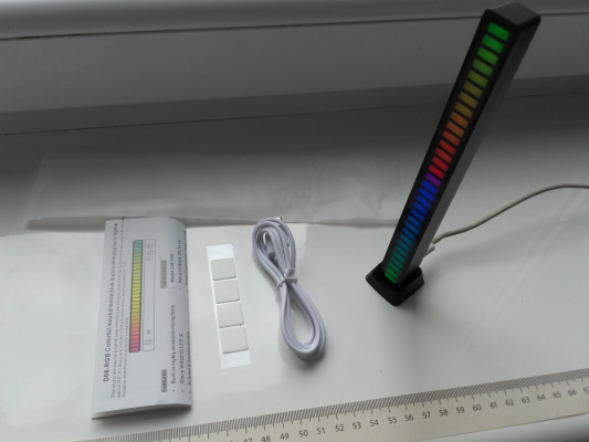 Oświetlenie RGB 32 diody, sterowane dźwiękiem, USB z podstawką, różne