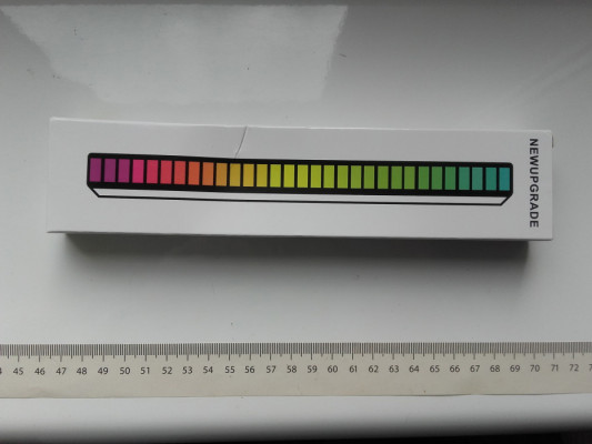 Oświetlenie RGB 32 diody, sterowane dźwiękiem, USB z podstawką, różne