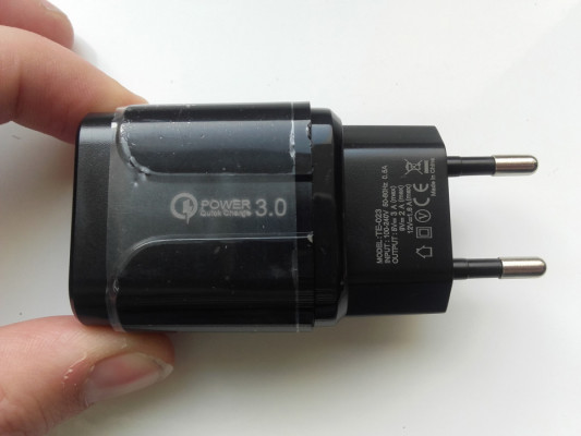 Ładowarka USB, szybkiego ładowania 12V 1,5A, 9V 2A, 5V 3A Quick Charge