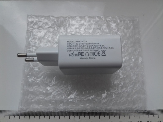 Ładowarka QC3.0 + PD3.0, USB-C, 5V, 9V, 12V, biały kolor, AR43-CCA, 30