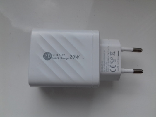 Ładowarka AR-893, USB-C + USB-A 20W z wyświetlaczem, QC3+PD Quick Chan
