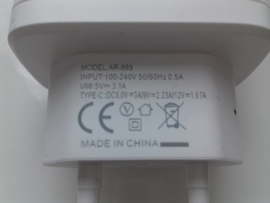 Ładowarka AR-893, USB-C + USB-A 20W z wyświetlaczem, QC3+PD Quick Chan
