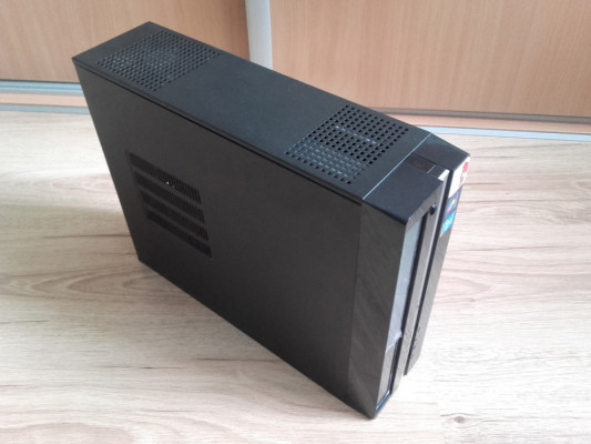 SFF komputer Core i3 3240, RAM DDR3 8GB, SSD 120GB +HDD, DVD, DVI, Win