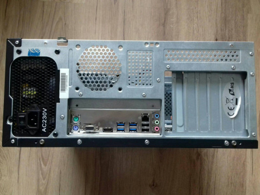 Komputer Asus Prime A320M-R AM4 + Ryzen 3 2200G + RAM 16GB DDR4 + SSD