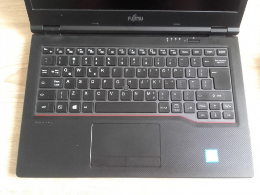 Laptop Fujitsu Lifebook E449, Core i3 8130U, 8GB, 256GB, FullHD, USB-C