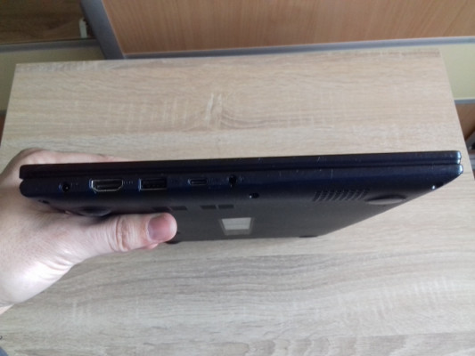 Laptop Asus X413JA, Core i7 10TH 1065G7, DDR4 8GB, SSD 238GB, Intel Ir
