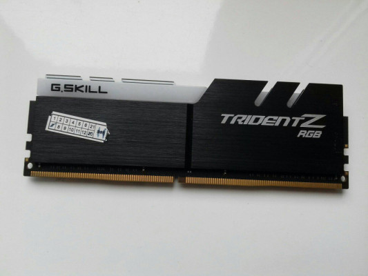 G.Skill Trident Z RGB DDR4 16GB, 3200, F4-3200C16D-32GTZR, 3 błędy, 20