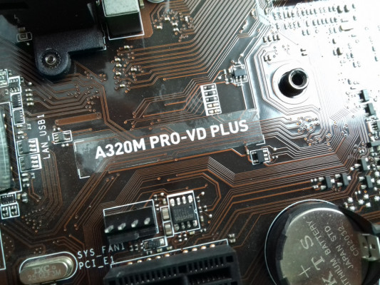 MSI A320M Pro-VD Plus + DDR4 16GB, Sprawne, AM4, DVI, VGA, SATA, USB3.