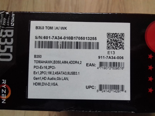 Pudełko od płyty głównej ATX MSI Tomahawk B350, CD, papiery, OCZ, 601-