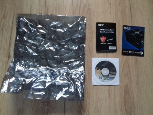 Pudełko od płyty głównej ATX MSI Tomahawk B350, CD, papiery, OCZ, 601-