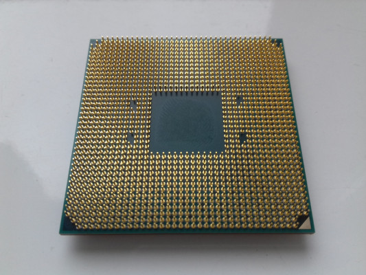 AMD Ryzen 5 2400G + RX Vega 11 + chłodzenie, 4x3.6GHz AM4, 4MB Sprawny