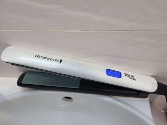 Prostownica REMINGTON S8500 Shine Therapy 230°C