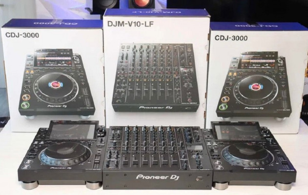 Pioneer CDJ-3000 Multi-Player / Pioneer DJM-A9 / Pioneer DJM-V10-LF