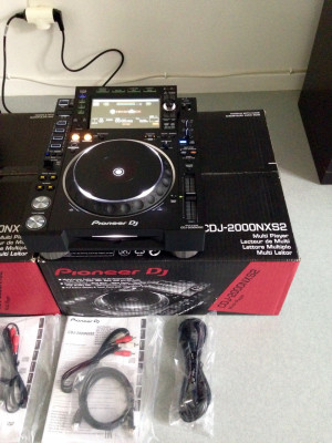 Pioneer CDJ-3000 Multi-Player / Pioneer DJM-A9 / Pioneer DJM-V10-LF