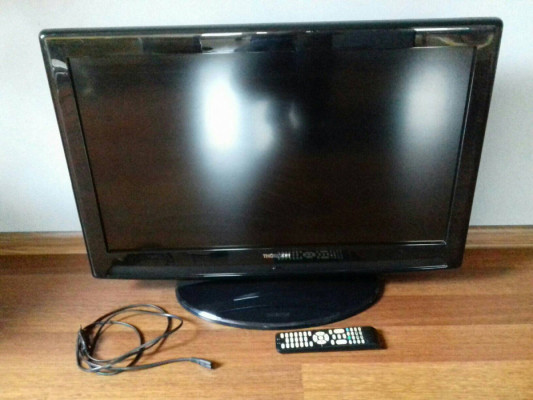 TV Thomson 32cale 32HR3234, sprawny, używany, HD, 3xHDMI, USB, PC(VGA)