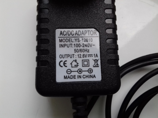 Zasilacz DC 12.6V - 1A, 5,5mm x 2,5-3mm używany, sprawny,  AC/DC Adapt