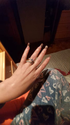 Elegancki pierścionek z cyrkonią biżuteria
