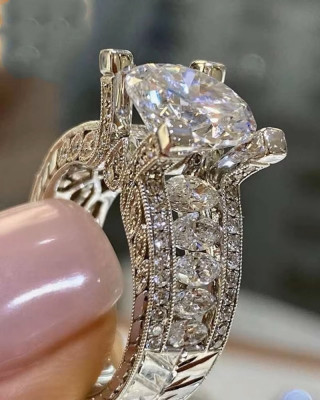 Pierścionek z cyrkonią biżuteria Elegancka
