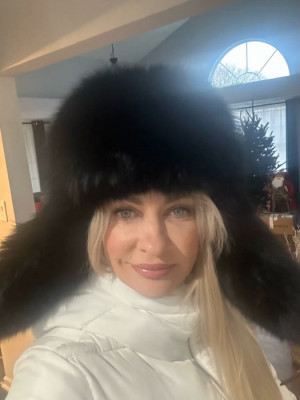 Naturalna czapka z futra szopa w 4 kolorach