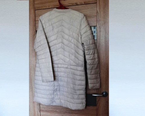 Kurtka wiosenna, przedłużona 80-85 cm, poliester, kość słoniowa, roz.M
