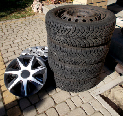 Koła zimowe 15" 4x100 Toyota, Suzuki + kołpaki