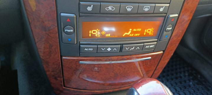 Cadillac SRX