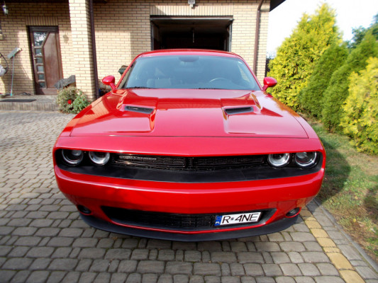 Dodge Challenger do jazdy bez wkładu.