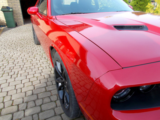 Dodge Challenger do jazdy bez wkładu.