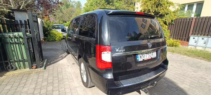 Lancia Voyager 3.6 V6 Silver, 283 KM, automat,2xDVD,nawigacja,skóra ,7