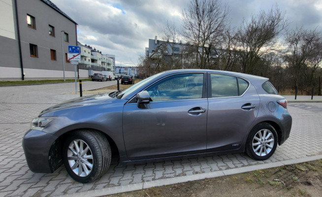 Lexus CT200H