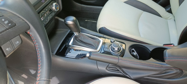 Mazda 3 III2.0 Sports-Line, automat,skóra,ksenony,nawigacja,kamera,bez