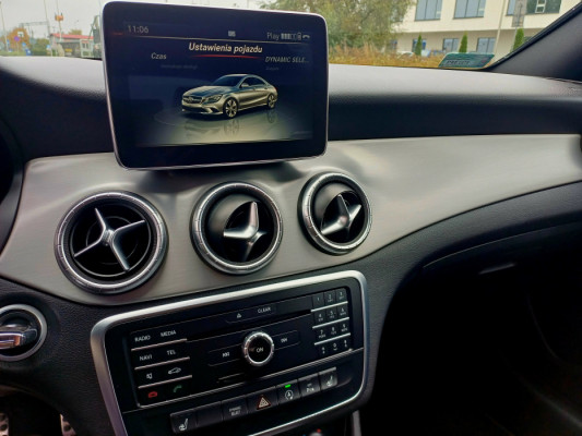 Mercedes-Benz CLA 200 AMG LINE