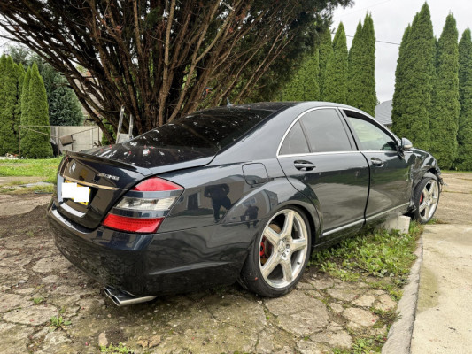 ** Mercedes S klasa W221 3.0 Diesel 2006r ** PO WYPADKU **