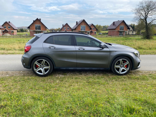 Mercedes-Benz GLA 45 AMG 4 MATIC