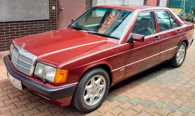 Mercedes-Benz W201 (190) Diesel, grzane fotele, klimatyzacja