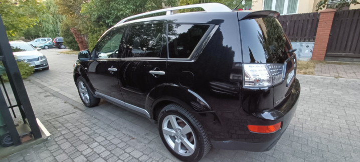 Mitsubishi Outlander II 2.4 MIVEC Instyle,4WD, 170KM, automat, skóra,