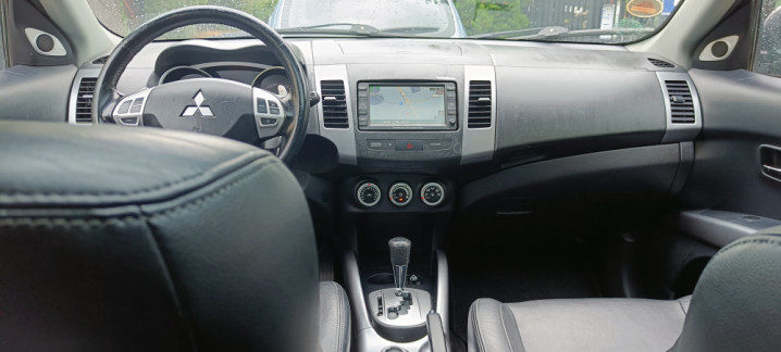 Mitsubishi Outlander II 2.4 MIVEC Instyle,4WD, 170KM, automat, skóra,