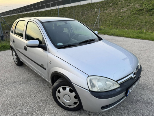 * Opel Corsa 1.0 Benzyna ** 2005 r Ładny Zadbany ** Niski Przebieg *
