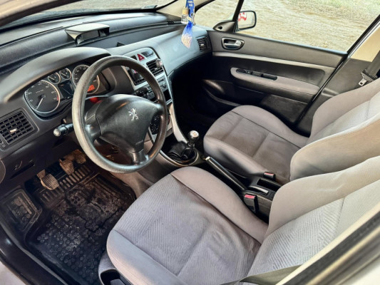 ** Peugeot 307 Kombi ** 1.6 Benzyna ** 2004r ** Ładny Zadbany *